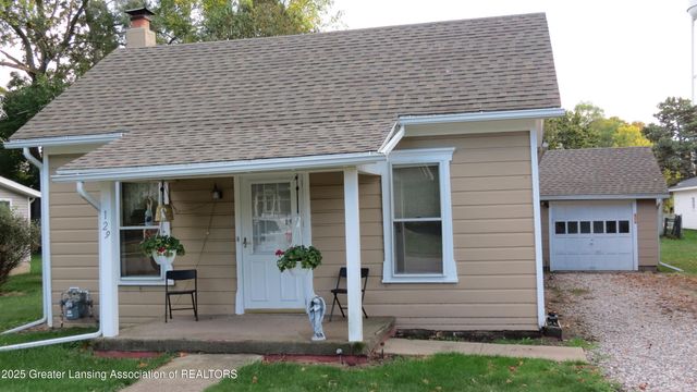 129 W Pearl Street, Ovid, MI 48866