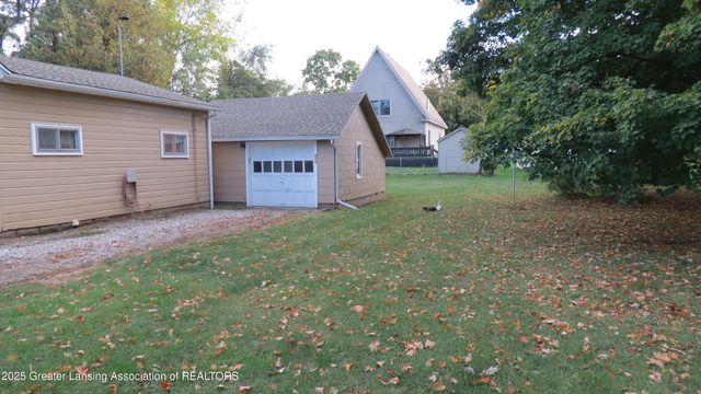 129 W Pearl Street, Ovid, MI 48866