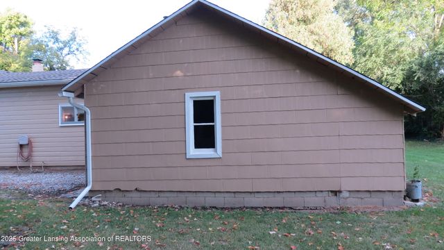 129 W Pearl Street, Ovid, MI 48866