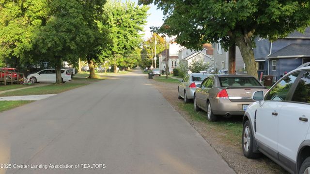 129 W Pearl Street, Ovid, MI 48866