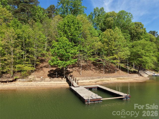 163 High Lake Drive, Statesville, NC 28677