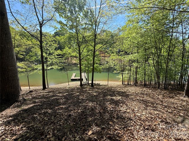 163 High Lake Drive, Statesville, NC 28677