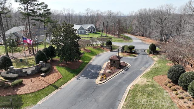 163 High Lake Drive, Statesville, NC 28677