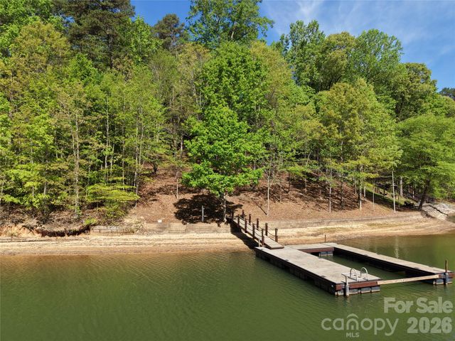 163 High Lake Drive, Statesville, NC 28677