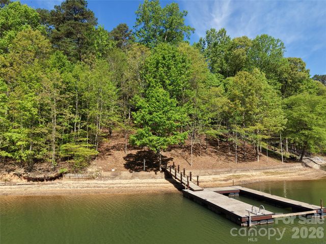163 High Lake Drive, Statesville, NC 28677