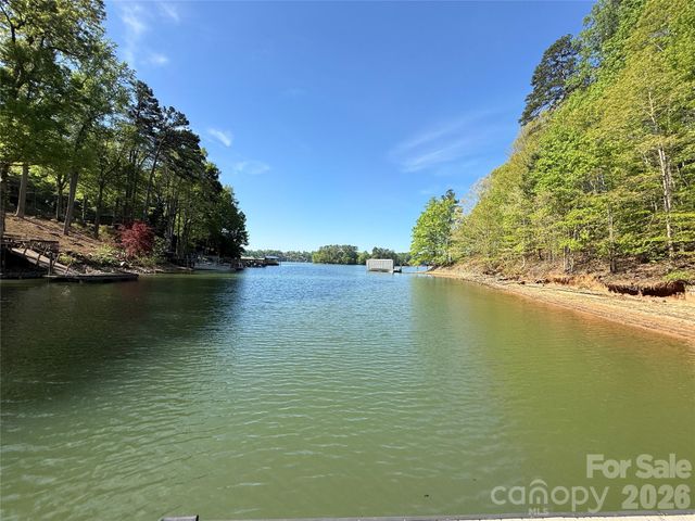 163 High Lake Drive, Statesville, NC 28677