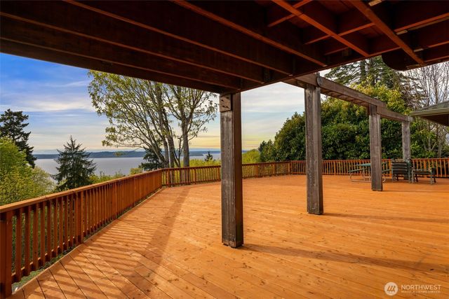 28017 13th Avenue S, Des Moines, WA 98198