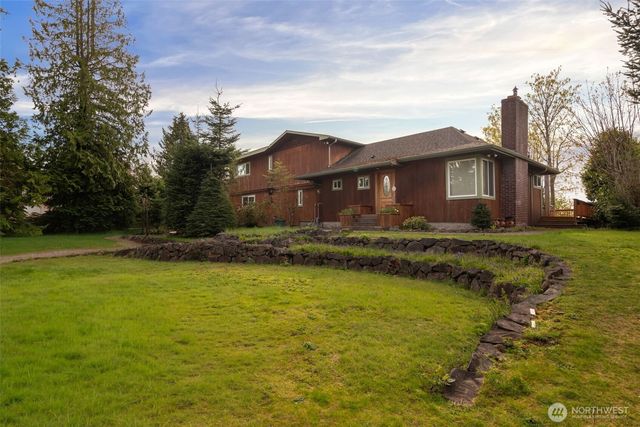 28017 13th Avenue S, Des Moines, WA 98198