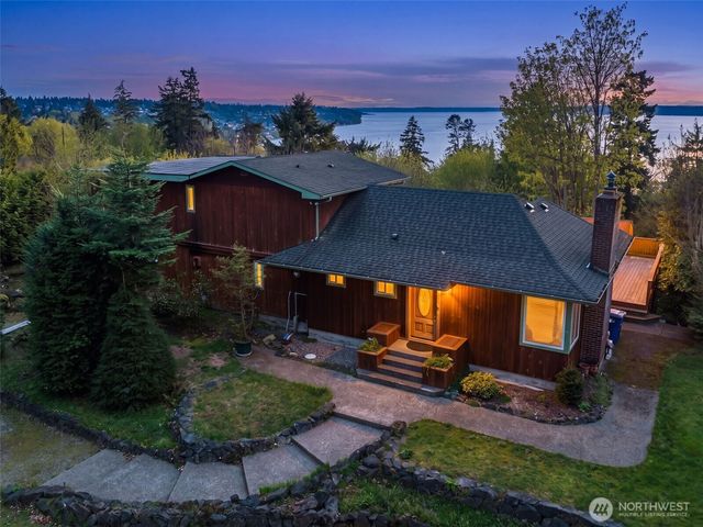 28017 13th Avenue S, Des Moines, WA 98198