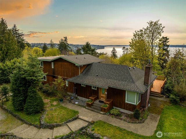 28017 13th Avenue S, Des Moines, WA 98198