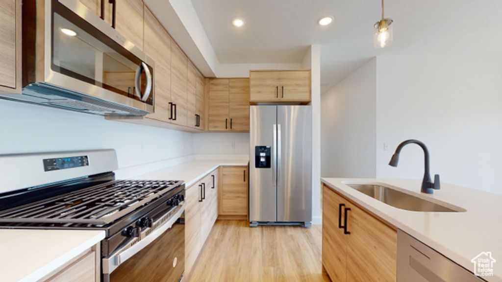 Image 3 of property listing at 1266 S SAWMILL BLVD #3-308, Heber City, UT 84032