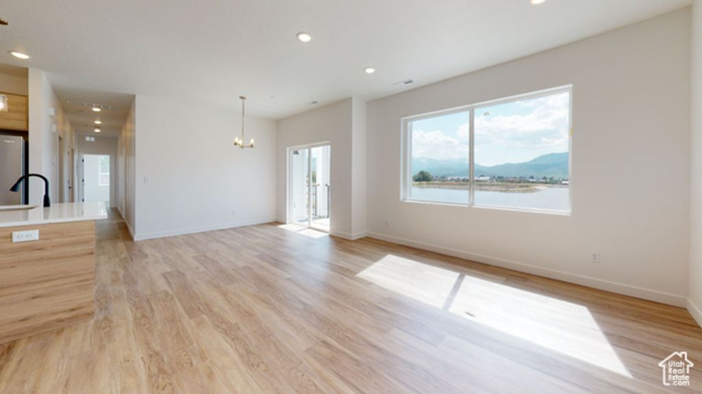 Image 4 of property listing at 1266 S SAWMILL BLVD #3-308, Heber City, UT 84032