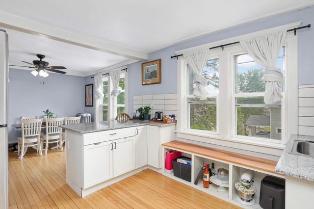 198 Robie Street W, Saint Paul, MN 55107