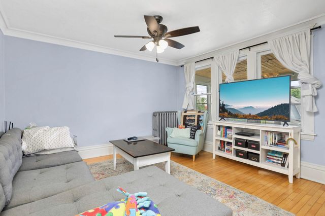 198 Robie Street W, Saint Paul, MN 55107