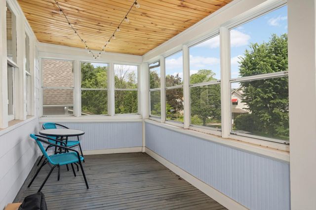 198 Robie Street W, Saint Paul, MN 55107