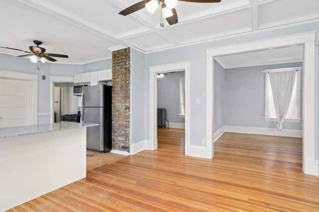 198 Robie Street W, Saint Paul, MN 55107