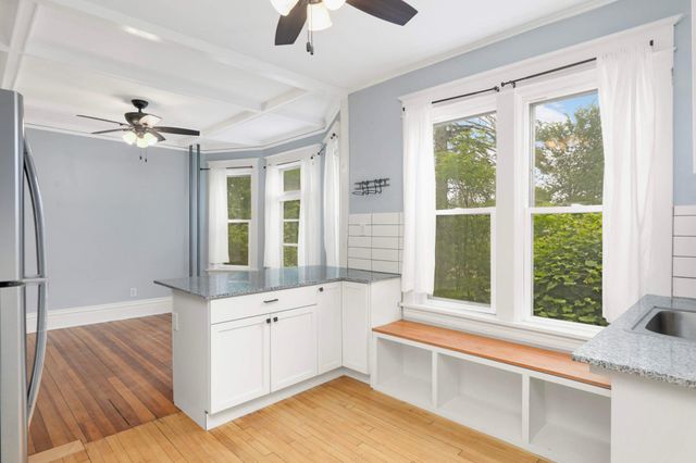 198 Robie Street W, Saint Paul, MN 55107