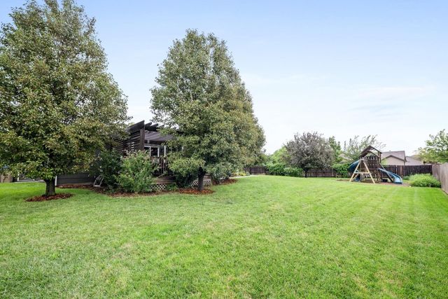 1214 N Lake Edge Dr, Goddard, KS 67052