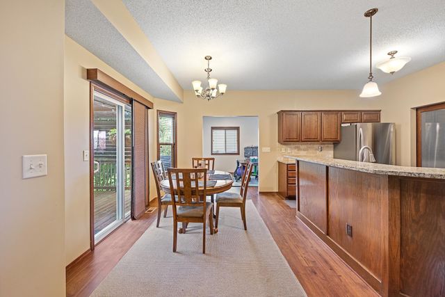 1214 N Lake Edge Dr, Goddard, KS 67052