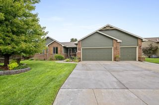1214 N Lake Edge Dr, Goddard, KS 67052