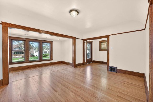 3430 N Cramer STREET, Milwaukee, WI 53211