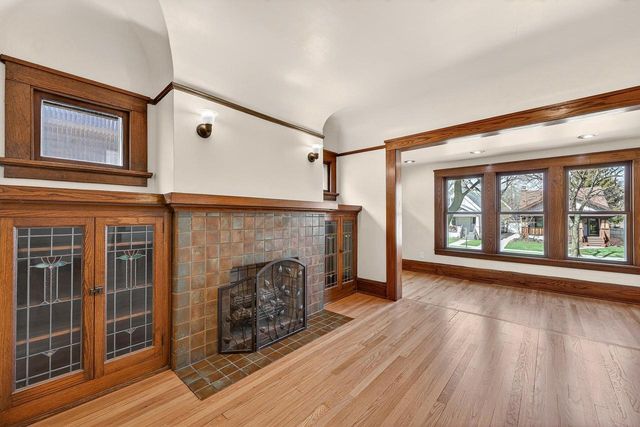 3430 N Cramer STREET, Milwaukee, WI 53211