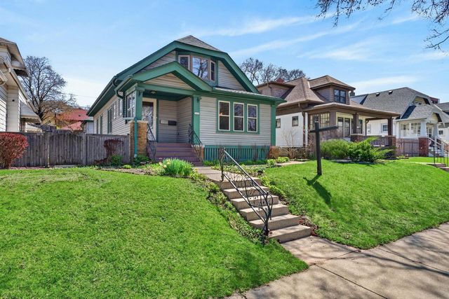 3430 N Cramer STREET, Milwaukee, WI 53211