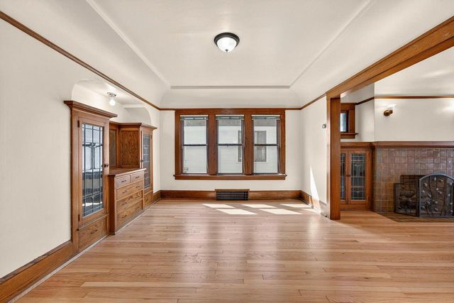 3430 N Cramer STREET, Milwaukee, WI 53211