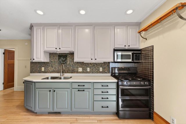 3430 N Cramer STREET, Milwaukee, WI 53211