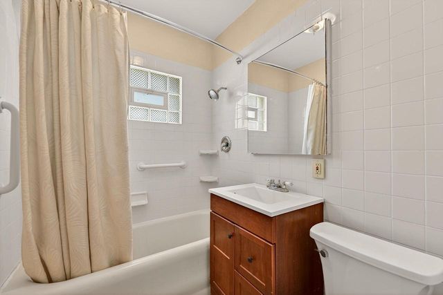 3430 N Cramer STREET, Milwaukee, WI 53211
