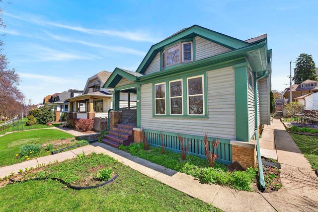 3430 N Cramer STREET, Milwaukee, WI 53211