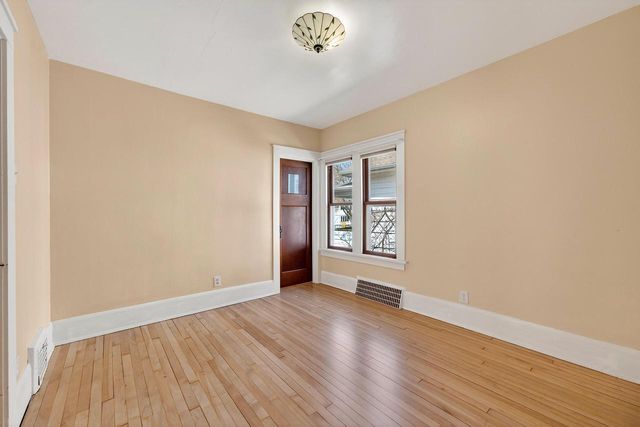 3430 N Cramer STREET, Milwaukee, WI 53211