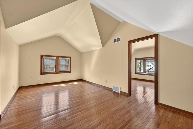 3430 N Cramer STREET, Milwaukee, WI 53211