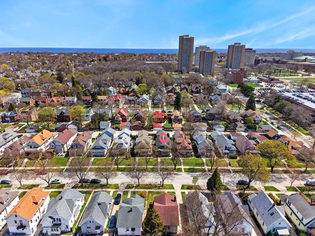 3430 N Cramer STREET, Milwaukee, WI 53211