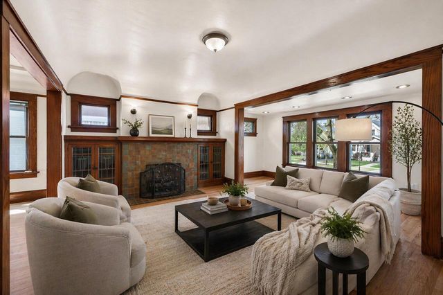 3430 N Cramer STREET, Milwaukee, WI 53211