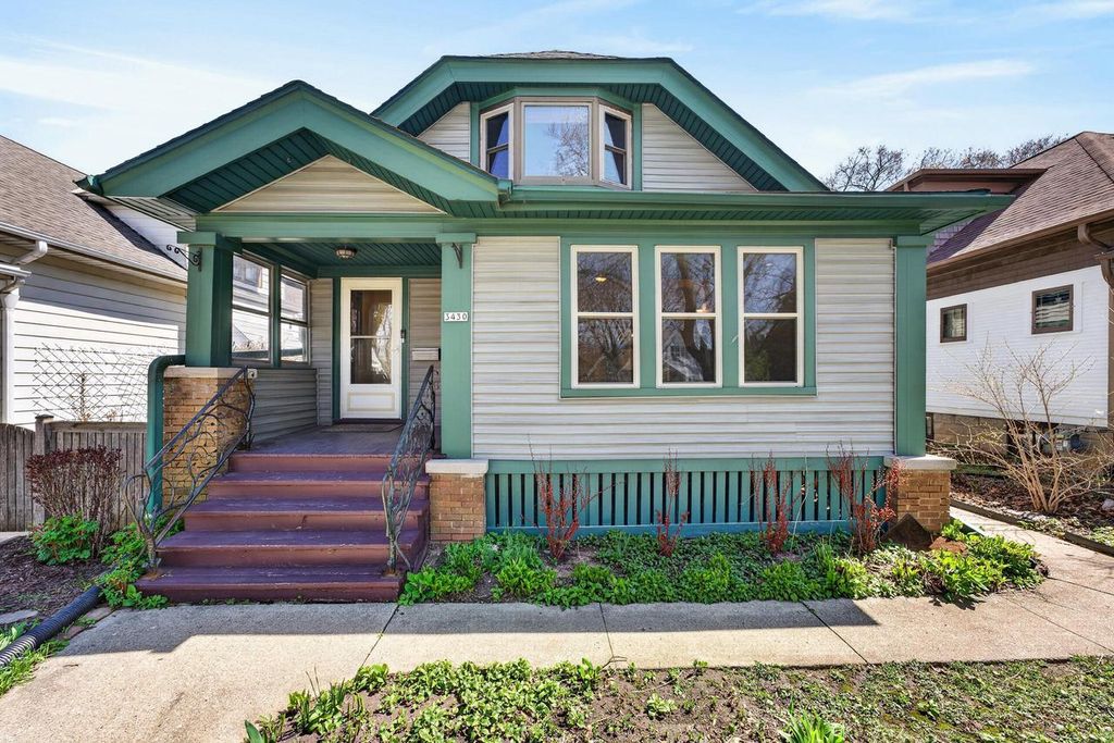 3430 N Cramer STREET, Milwaukee, WI 53211