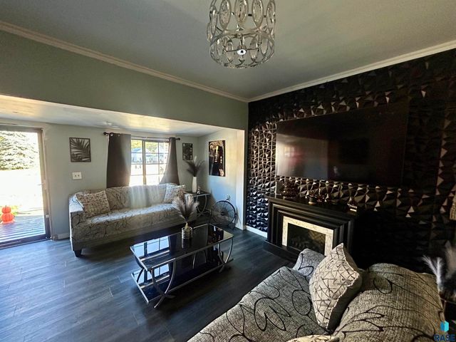 311 E Norton Ave Avenue, Salem, SD 57058