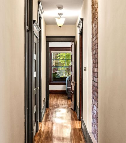 542 Portland Avenue, Saint Paul, MN 55102