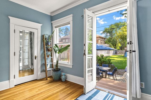 542 Portland Avenue, Saint Paul, MN 55102