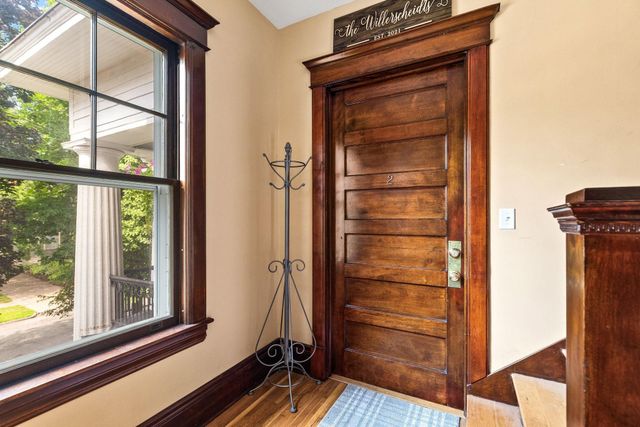 542 Portland Avenue, Saint Paul, MN 55102