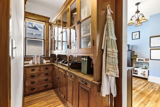 542 Portland Avenue, Saint Paul, MN 55102