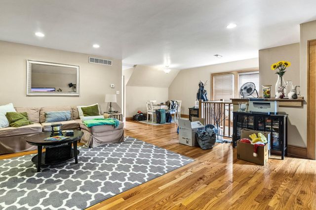 542 Portland Avenue, Saint Paul, MN 55102