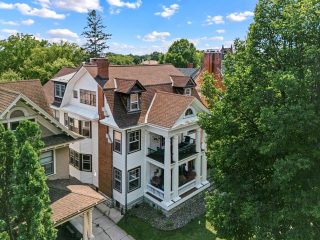 542 Portland Avenue, Saint Paul, MN 55102