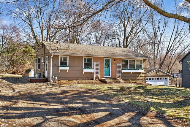 9091 W Staring Lane, Eden Prairie, MN 55347