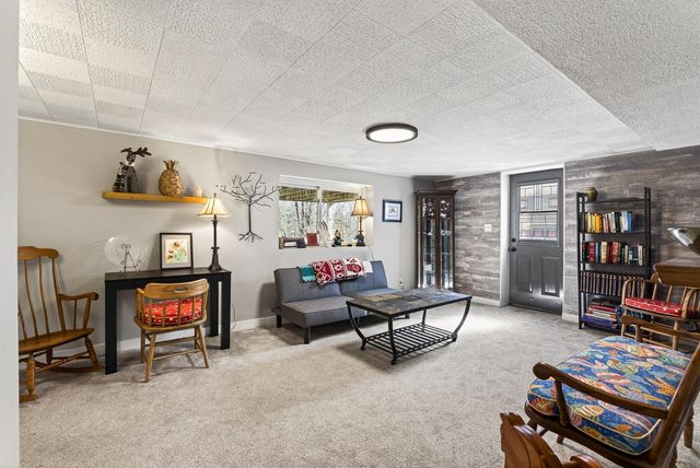 9091 W Staring Lane, Eden Prairie, MN 55347