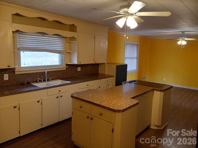 4612 Dallas Cherryville Highway, Bessemer City, NC 28016