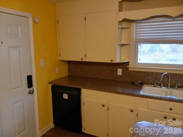 4612 Dallas Cherryville Highway, Bessemer City, NC 28016