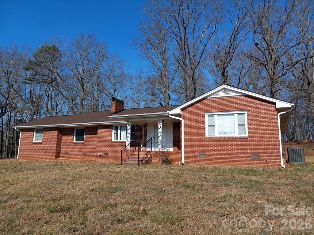 4612 Dallas Cherryville Highway, Bessemer City, NC 28016