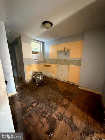 600 N GRANTLEY ST, Baltimore, MD 21229