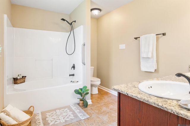 4848 Lois Dr, Zachary, LA 70791